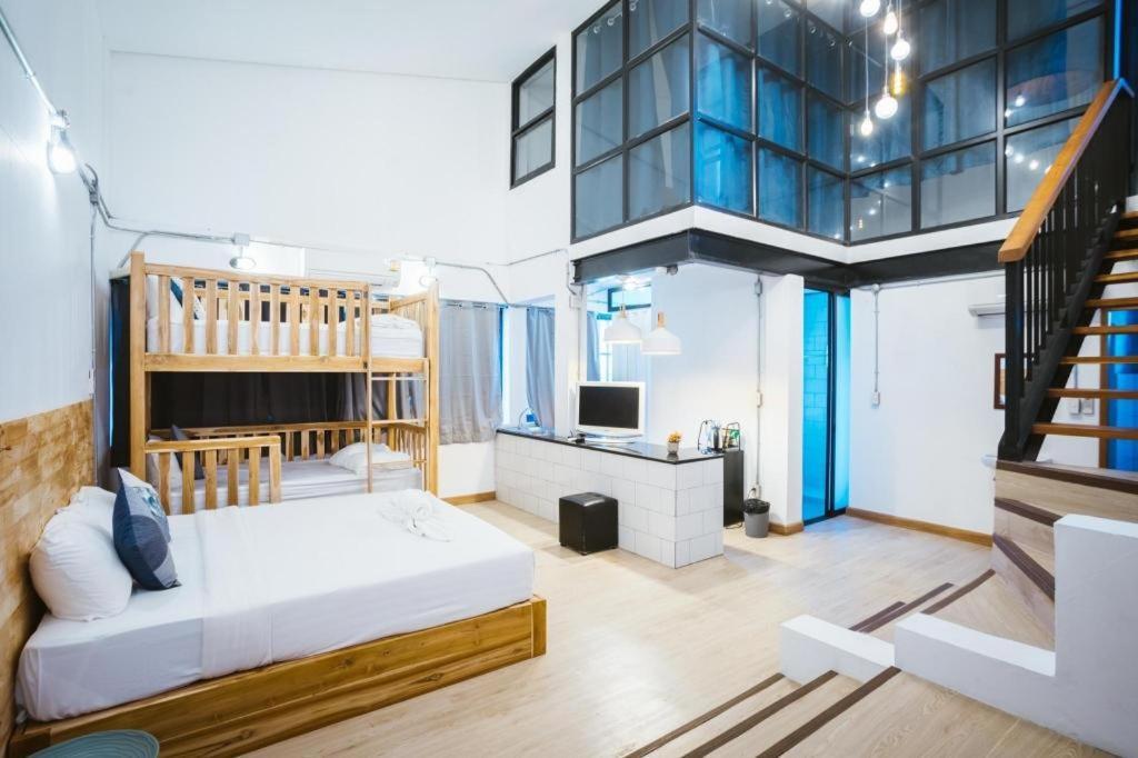 Hug Inn Phrae Exterior photo