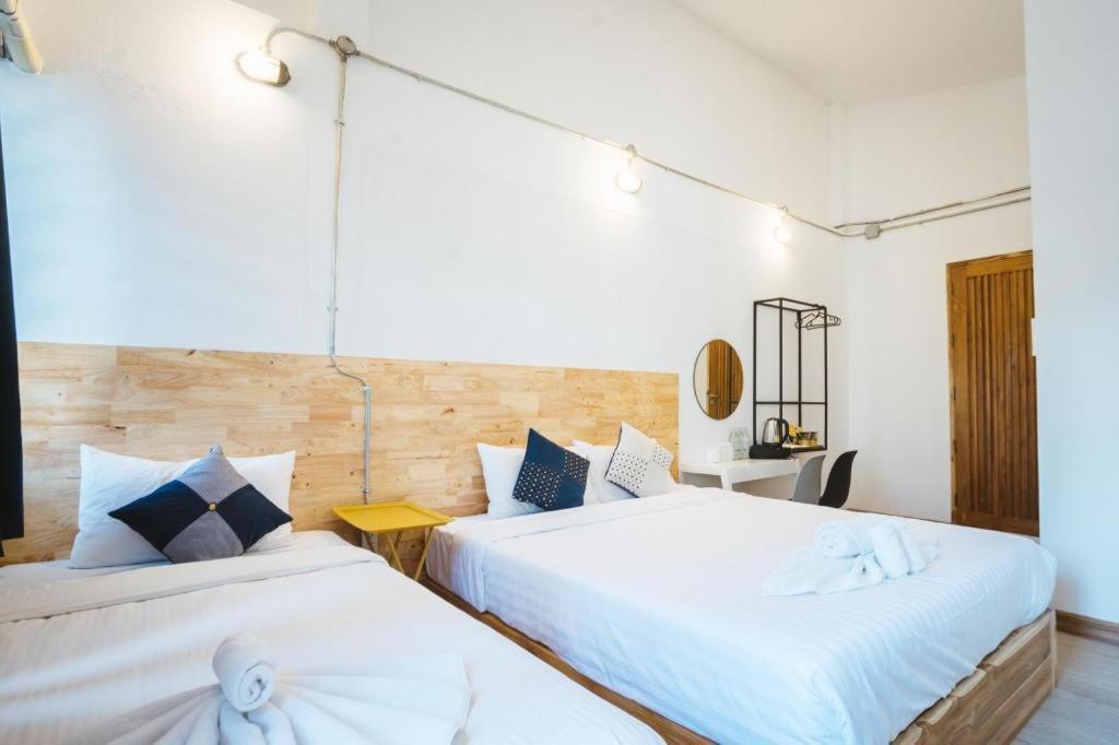 Hug Inn Phrae Exterior photo